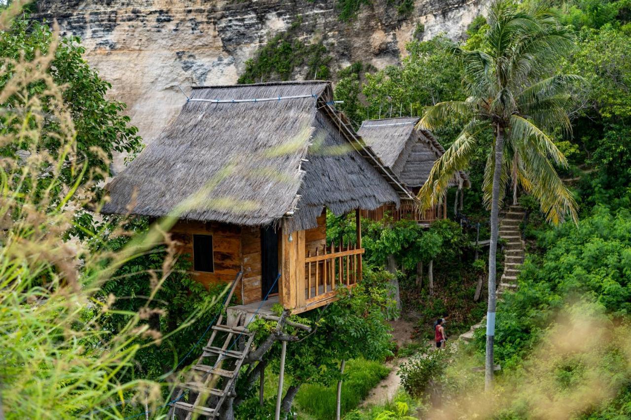 Wk Gamat Garden Hotel Toyapakeh Exterior photo