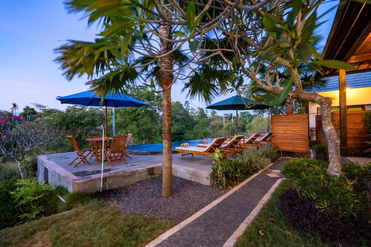 Wk Gamat Garden Hotel Toyapakeh Exterior photo